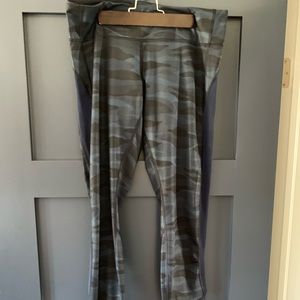 Lululemon workout pants